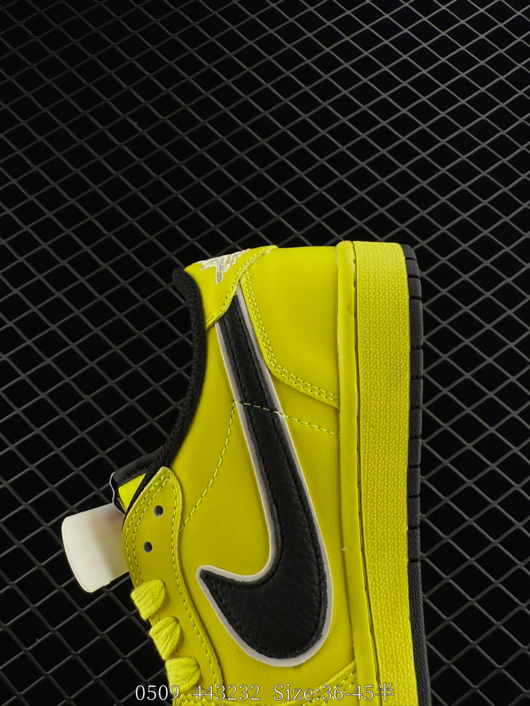 Travis Scott x Air Jordan 1 ” Reverse Mocha “